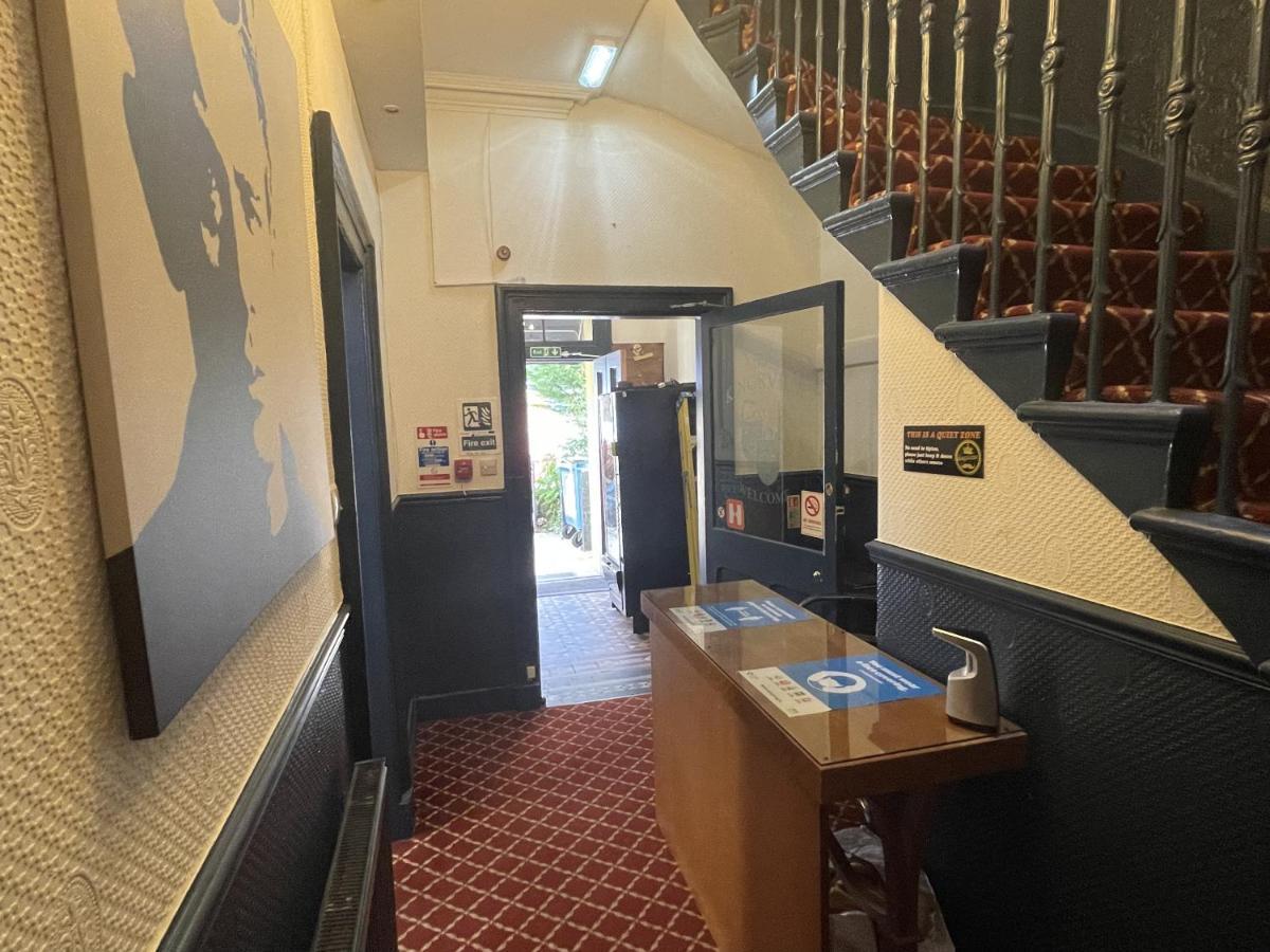 The Kingsview Townhouse - Boutique Hostel Edinburgh Bagian luar foto