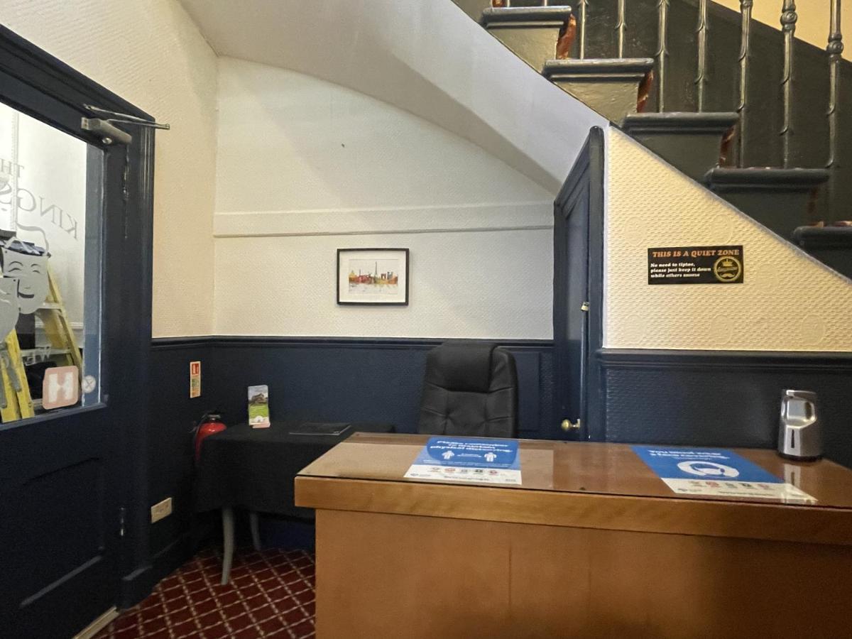 The Kingsview Townhouse - Boutique Hostel Edinburgh Bagian luar foto