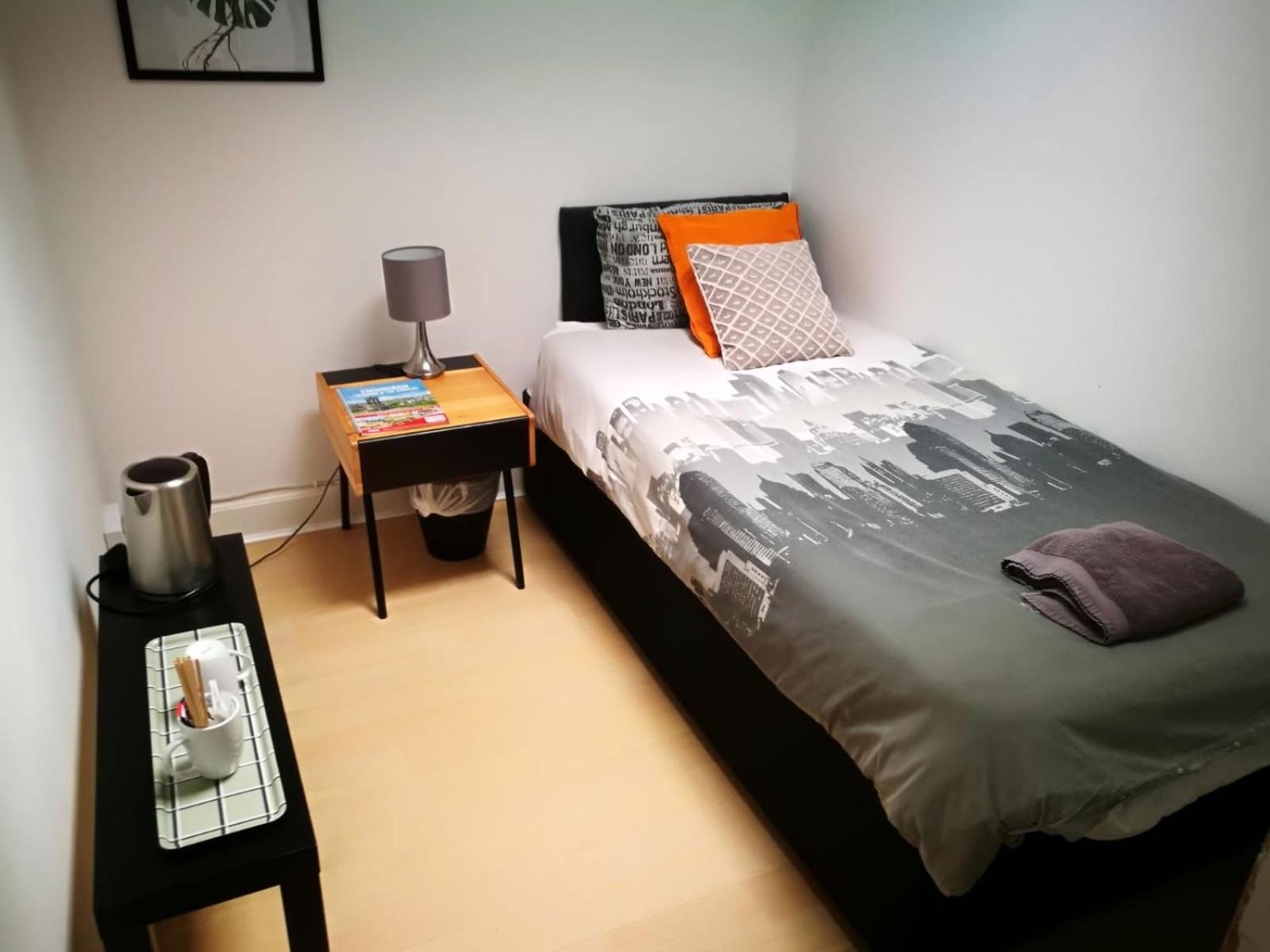 The Kingsview Townhouse - Boutique Hostel Edinburgh Bagian luar foto