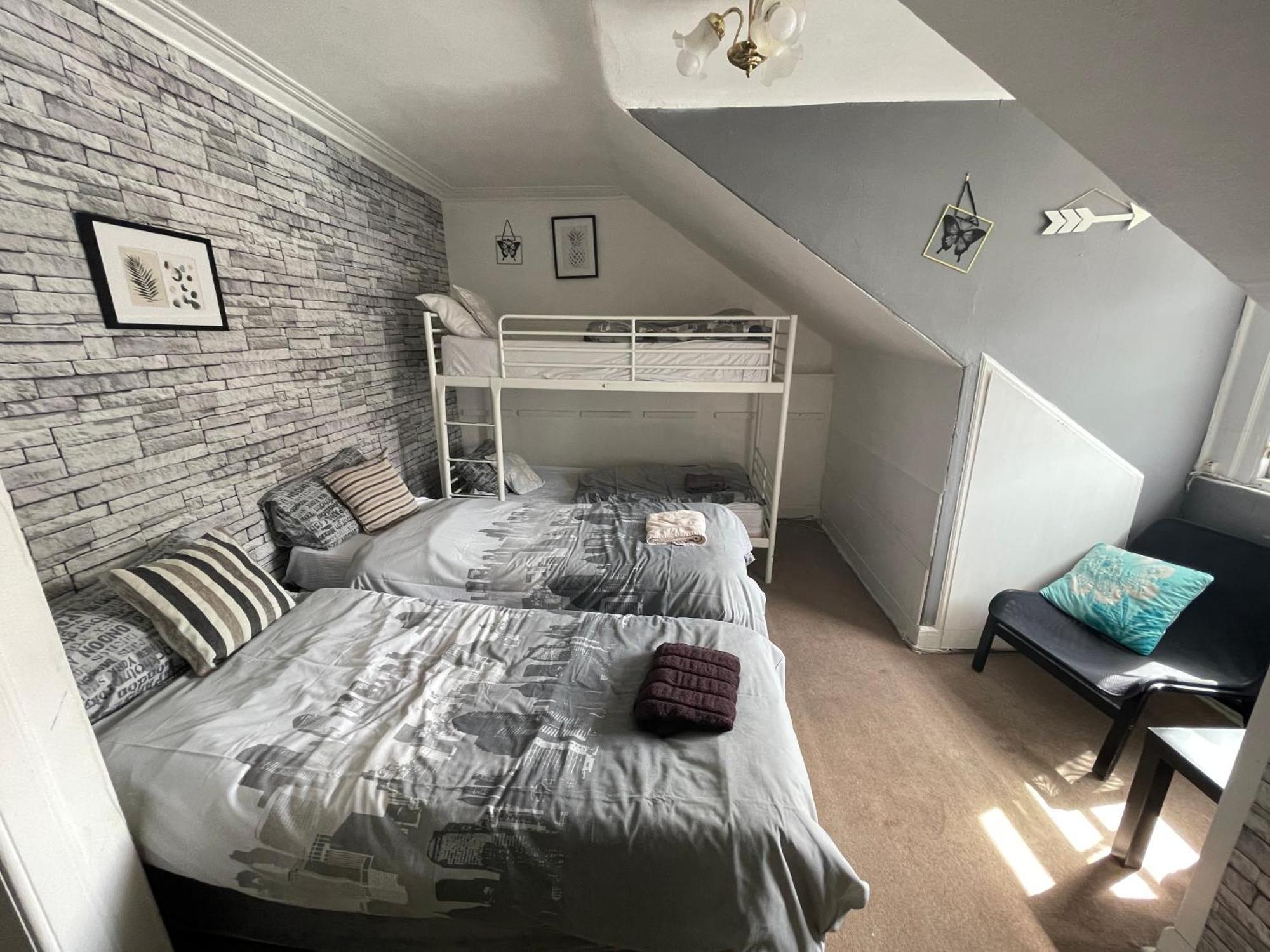The Kingsview Townhouse - Boutique Hostel Edinburgh Bagian luar foto